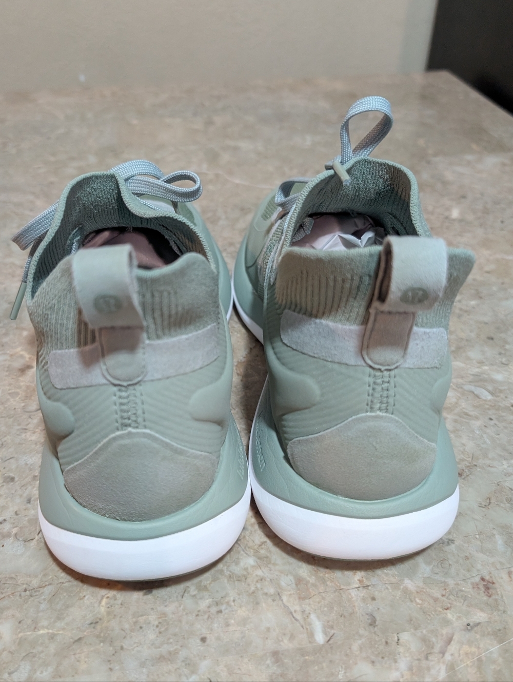 Lululemon Chargefeel 2 Mid Workout Shoes Lime White Women's Size 9 No Box - Picture 7 of 12